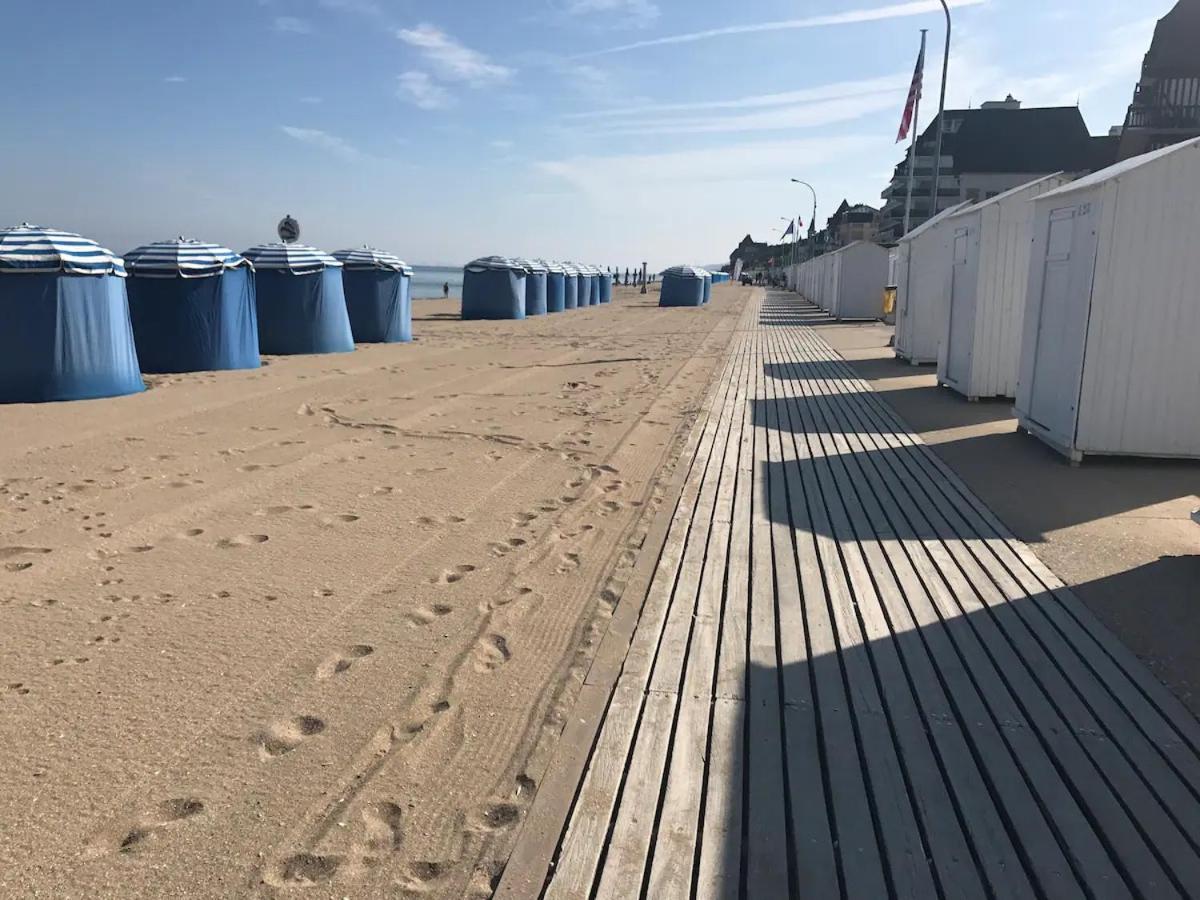Les Embruns Blonville Vue Mer Bagian luar foto